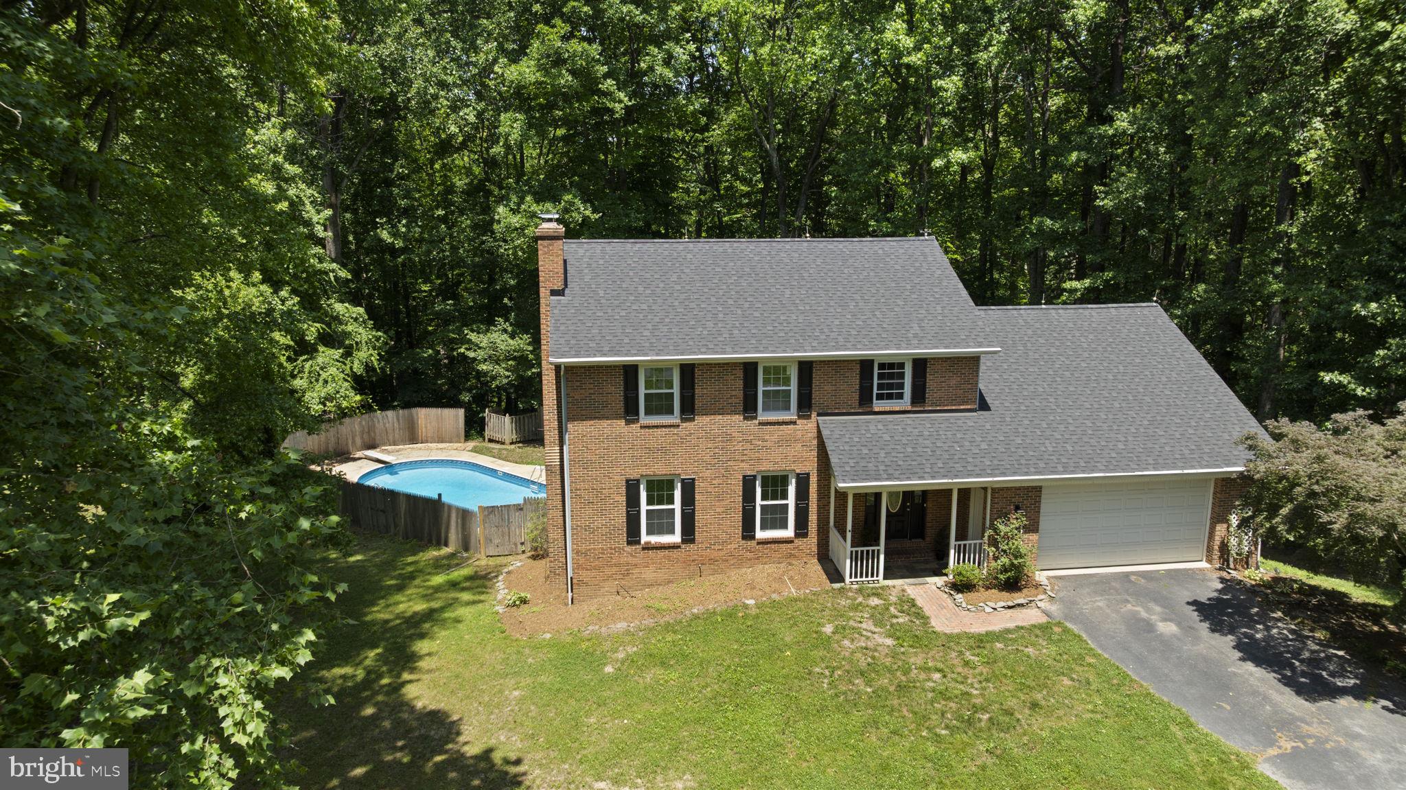 HUNTING CREEK WOODS - Residential