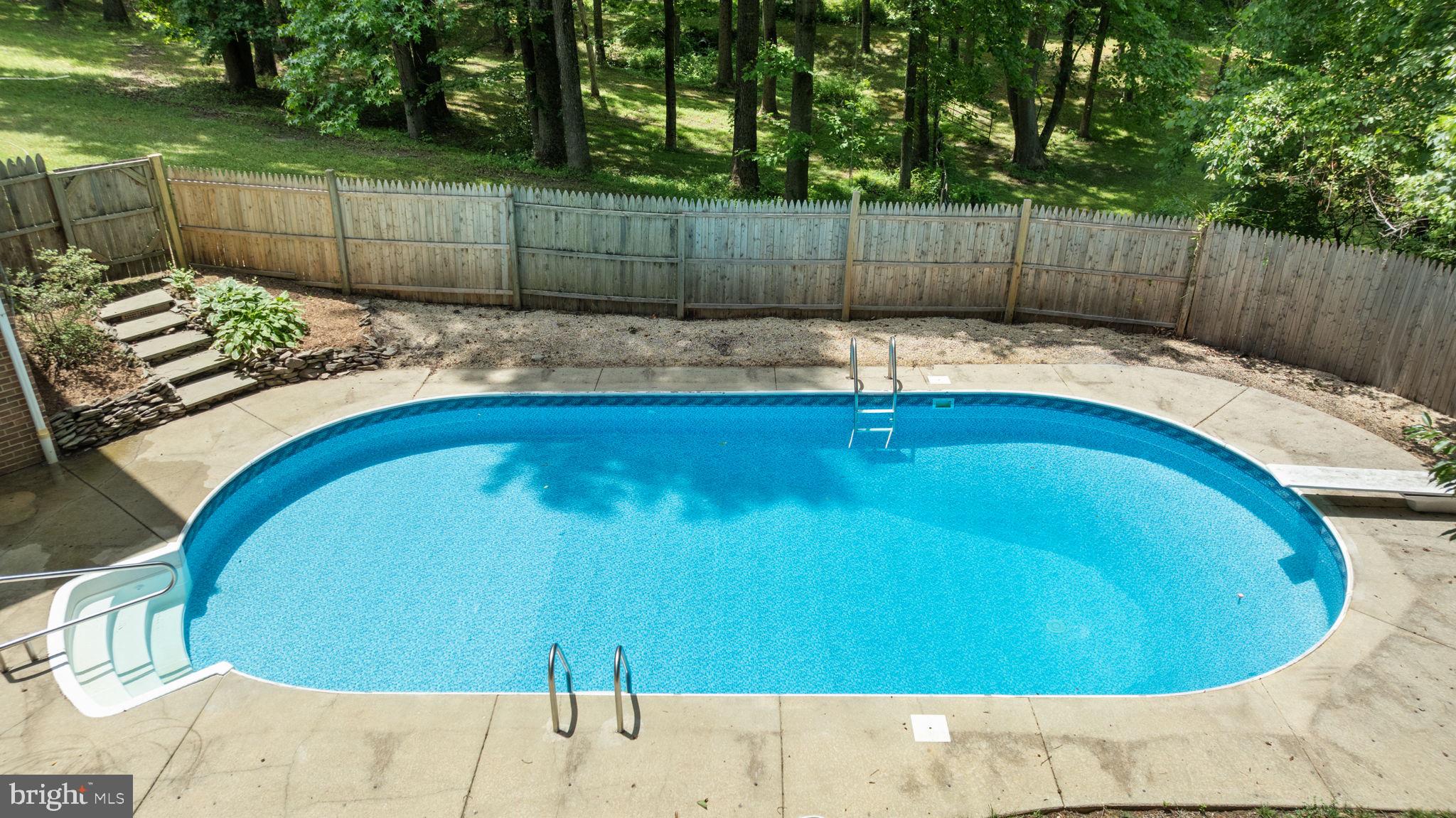 HUNTING CREEK WOODS - Residential