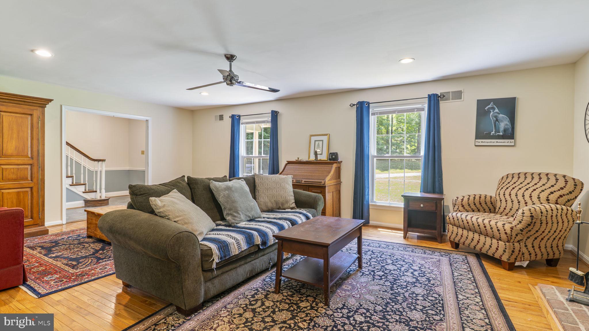 HUNTING CREEK WOODS - Residential