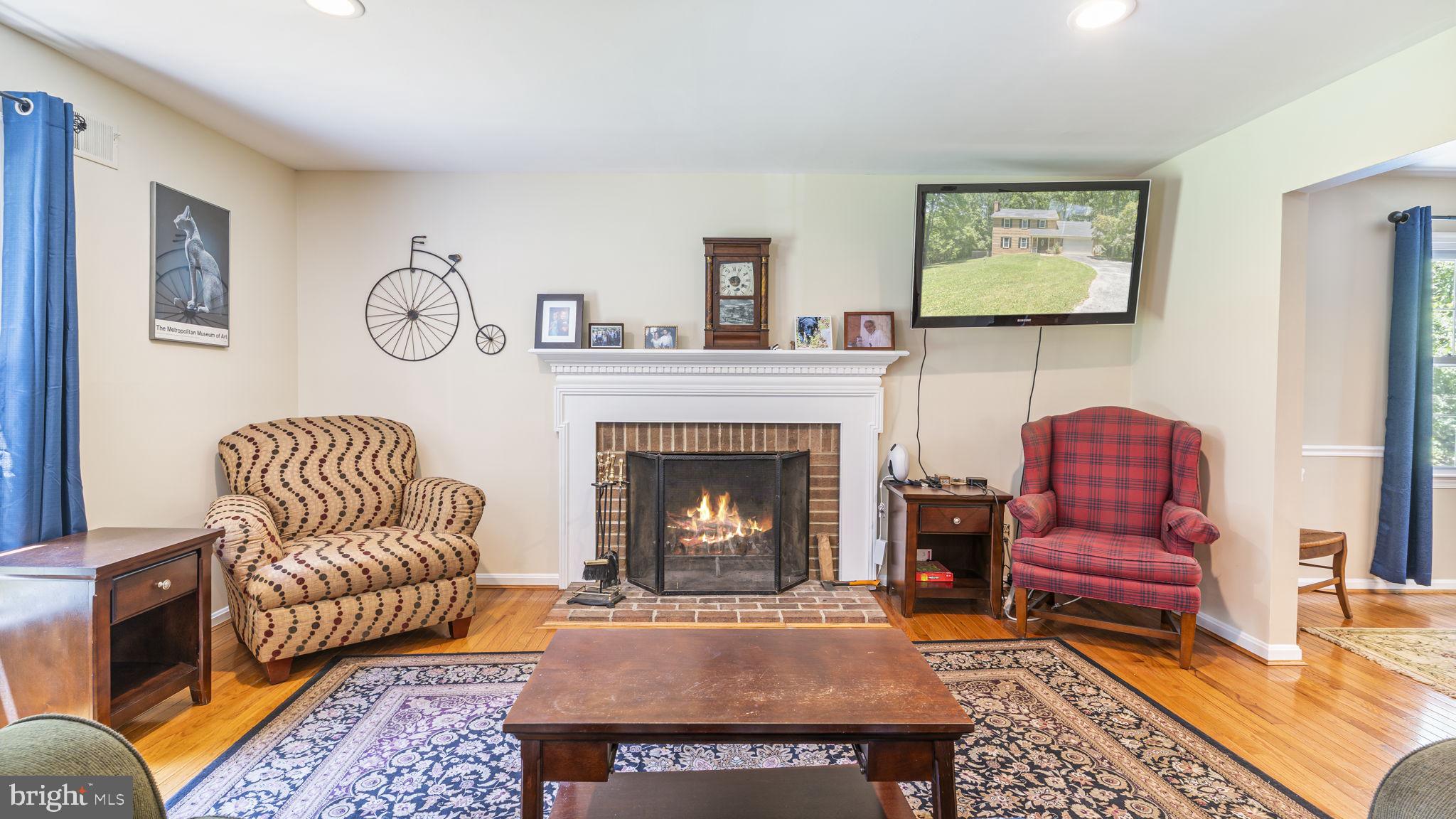 HUNTING CREEK WOODS - Residential