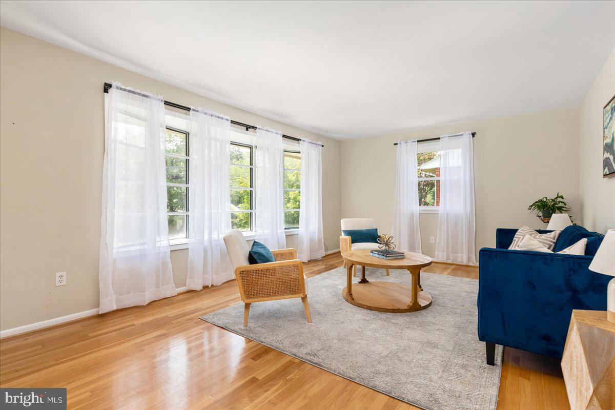 CALVERTON - Residential