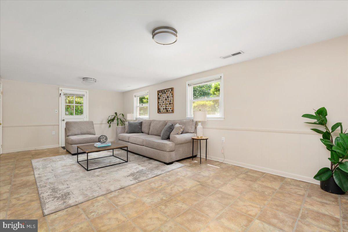 CALVERTON - Residential