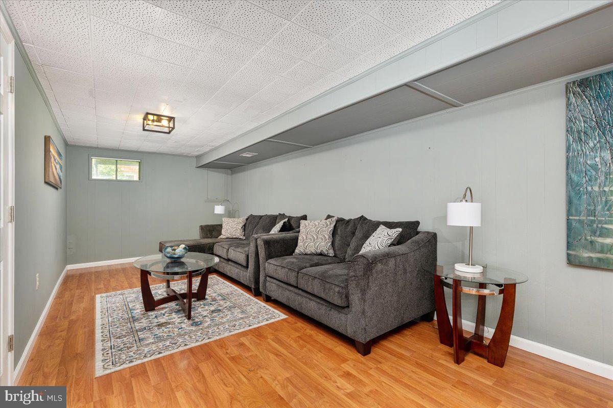 CALVERTON - Residential