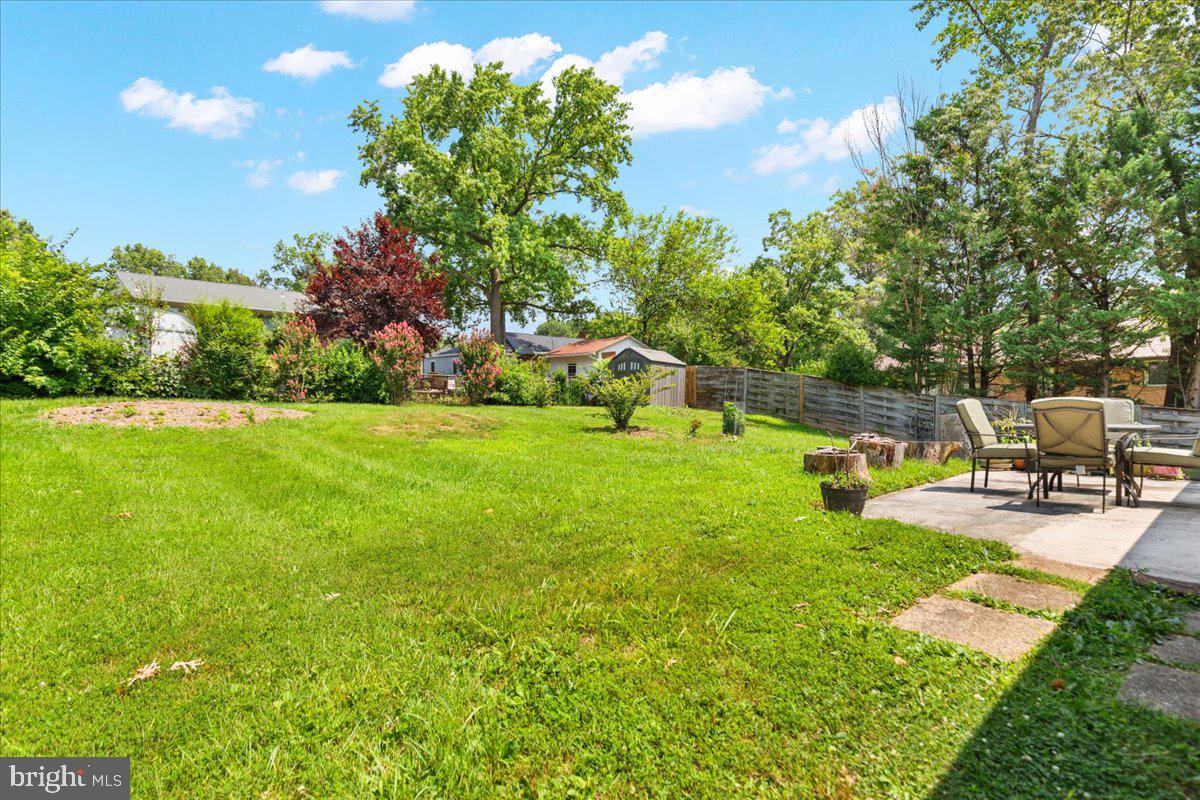 CALVERTON - Residential