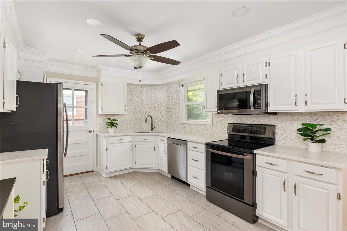 CALVERTON - Residential