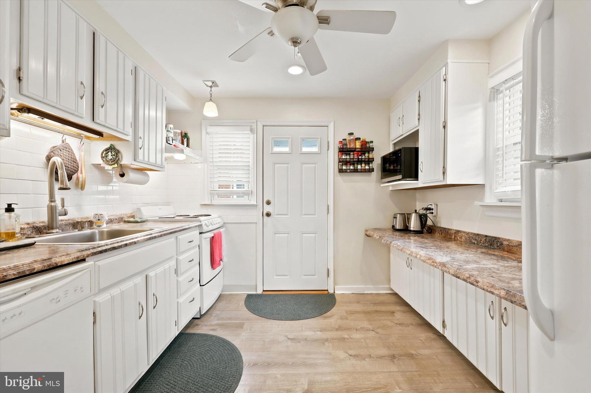 LYNNWOOD - Residential