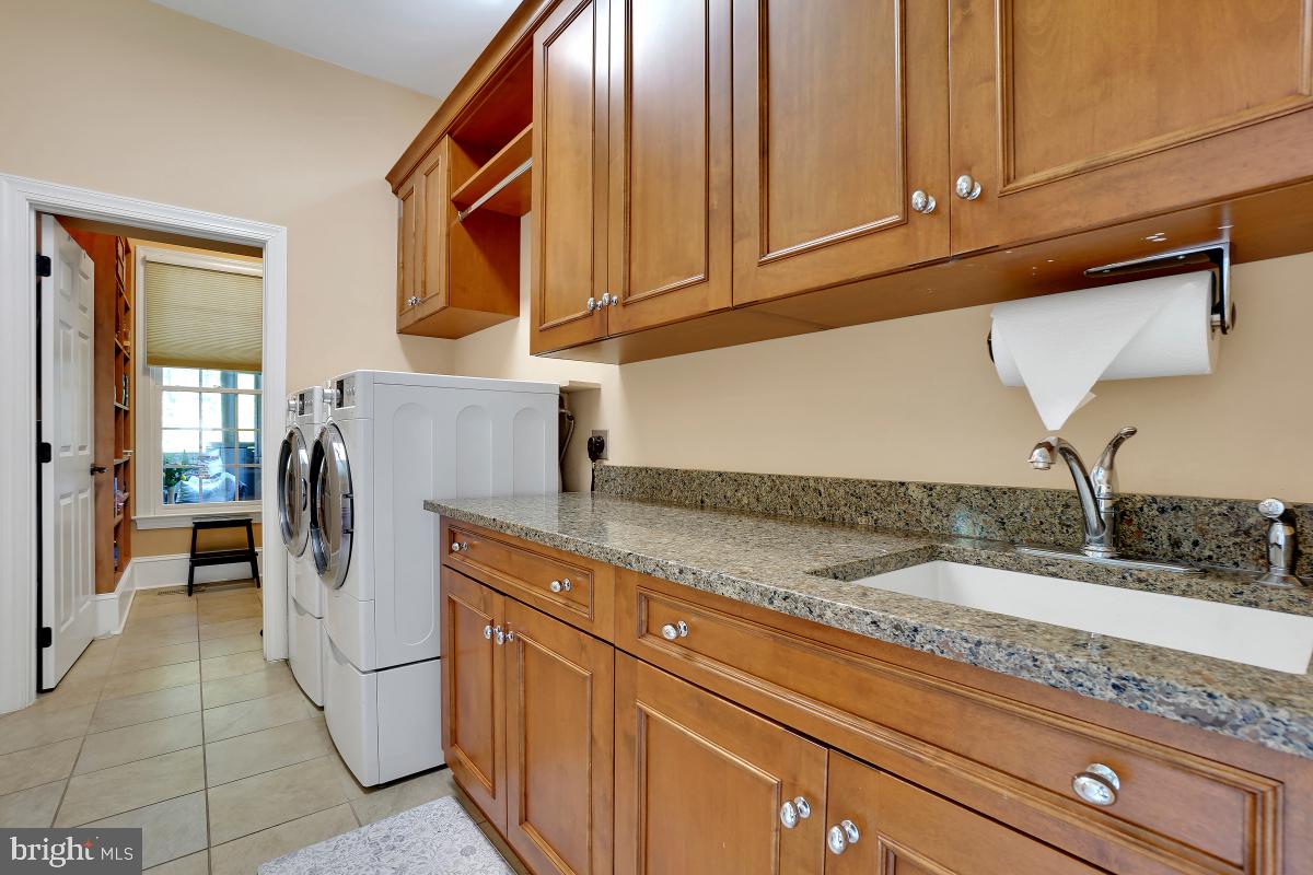 OAKTON - Residential