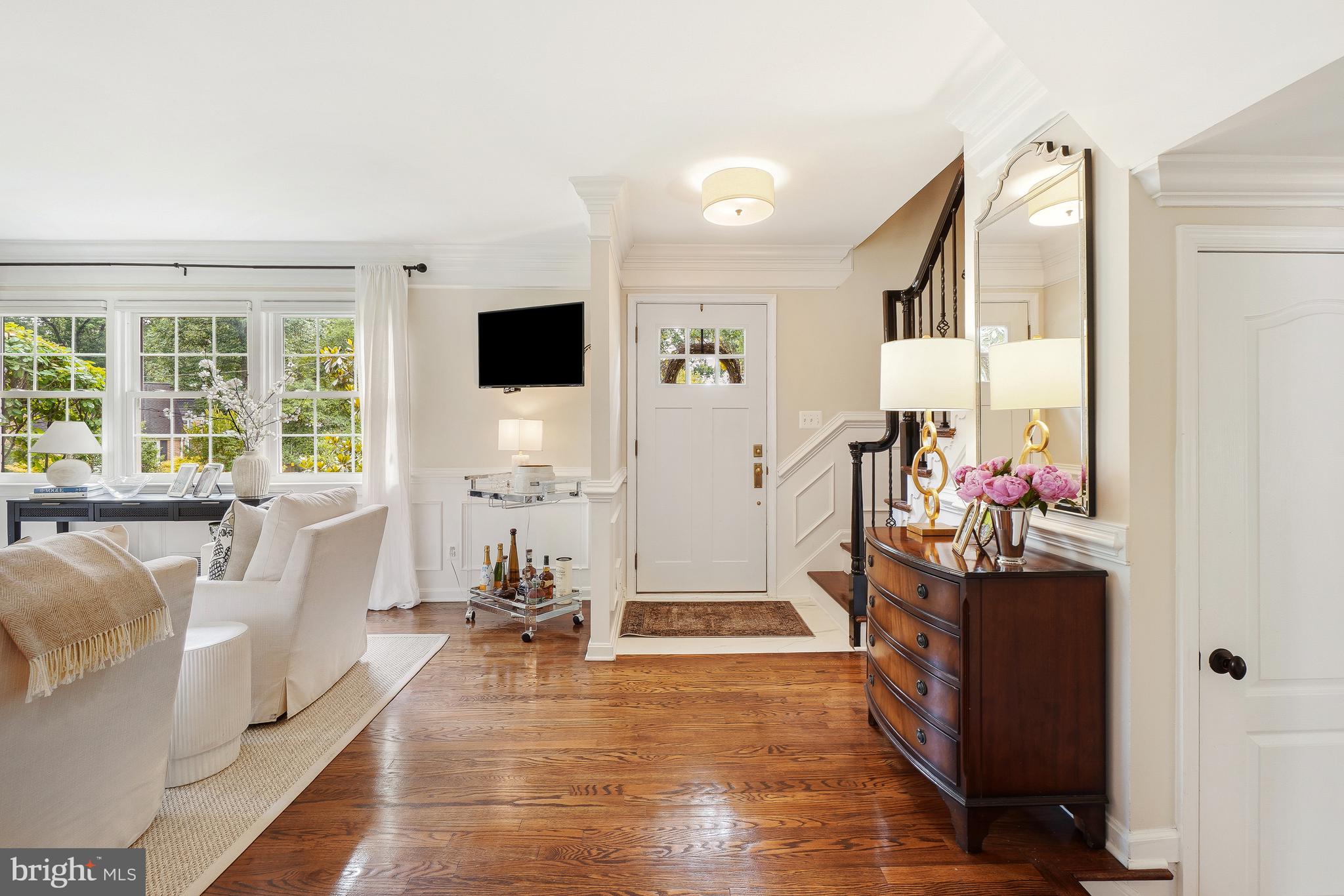 MONTGOMERY SQUARE - Residential