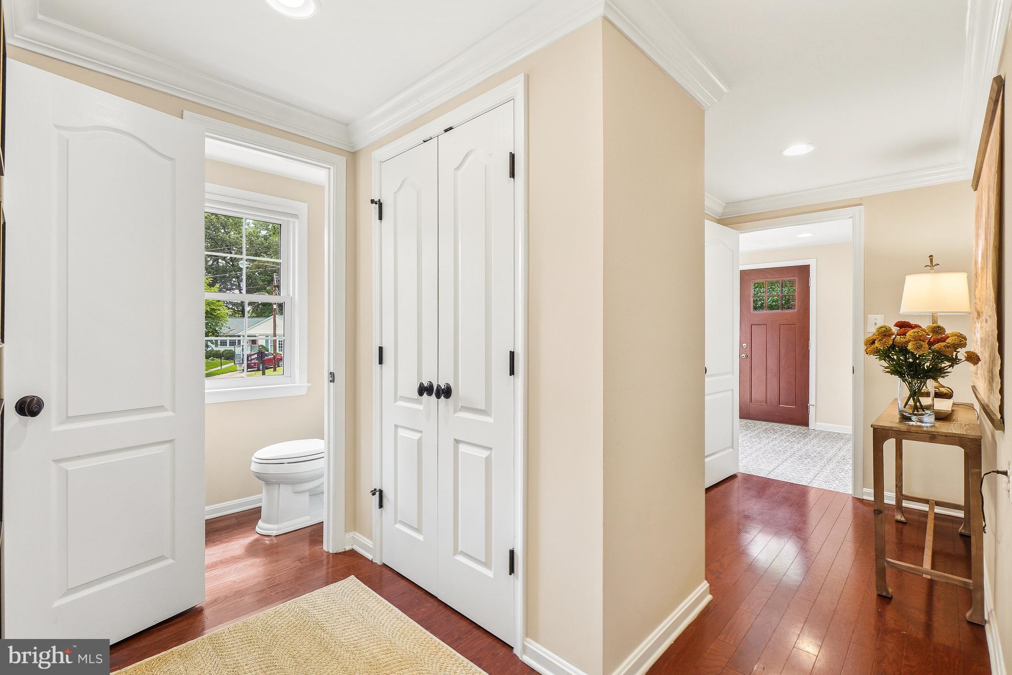 MONTGOMERY SQUARE - Residential