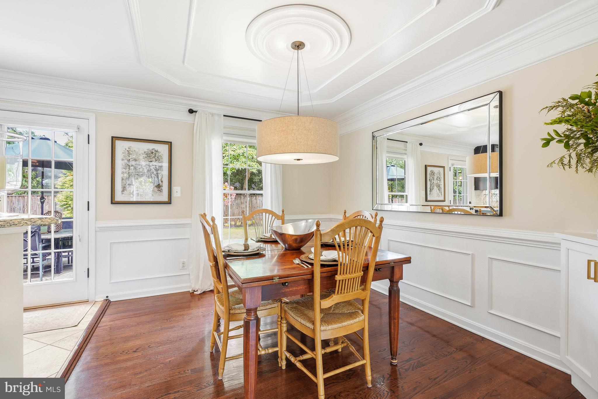 MONTGOMERY SQUARE - Residential