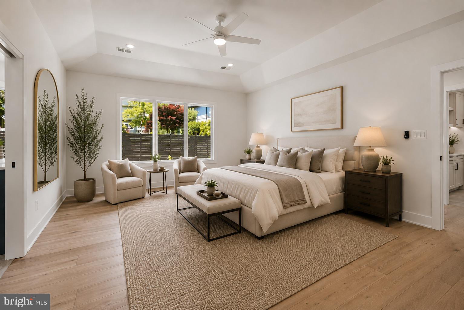 COUNTRY CLUB - Residential