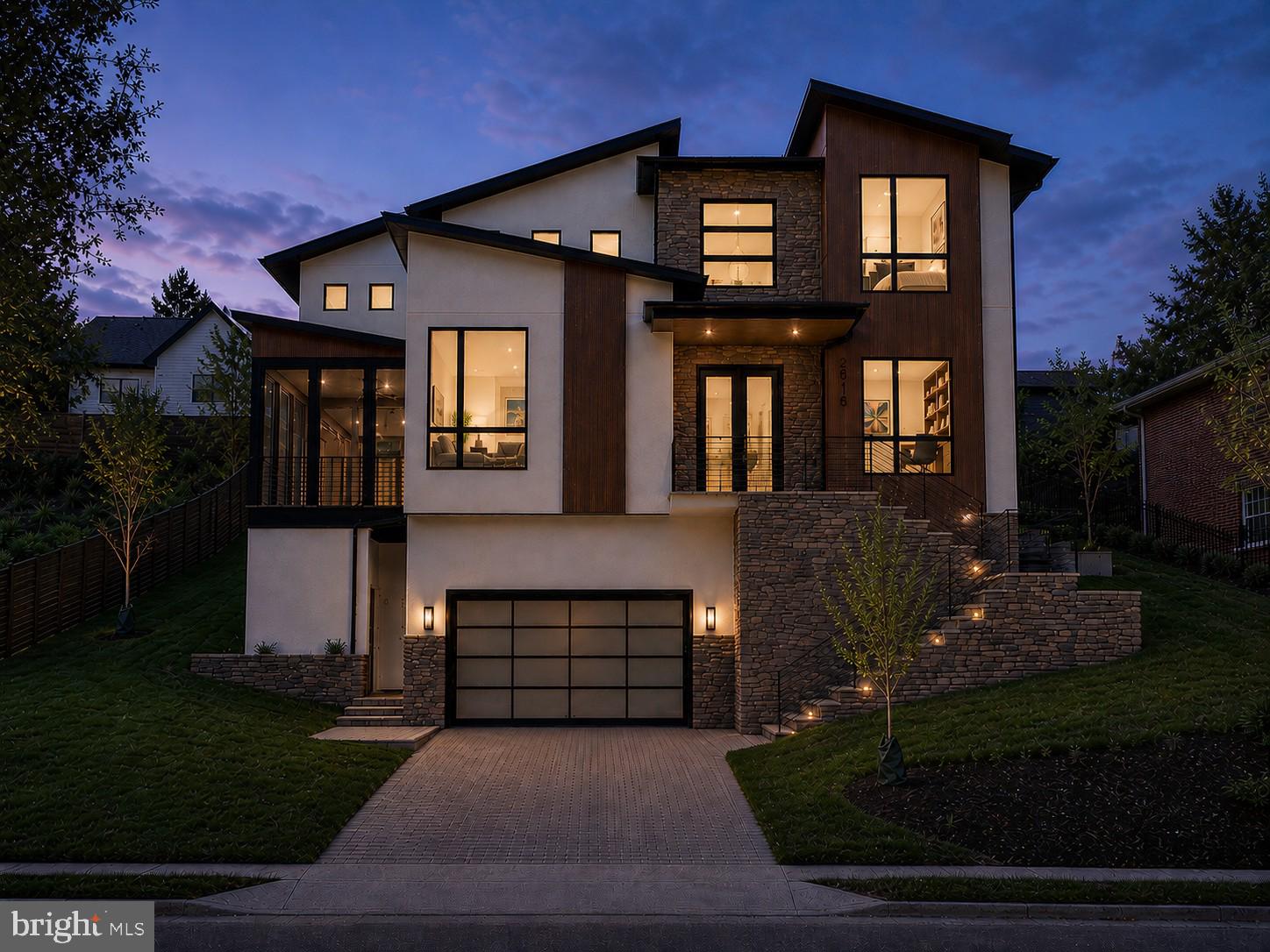 COUNTRY CLUB - Residential