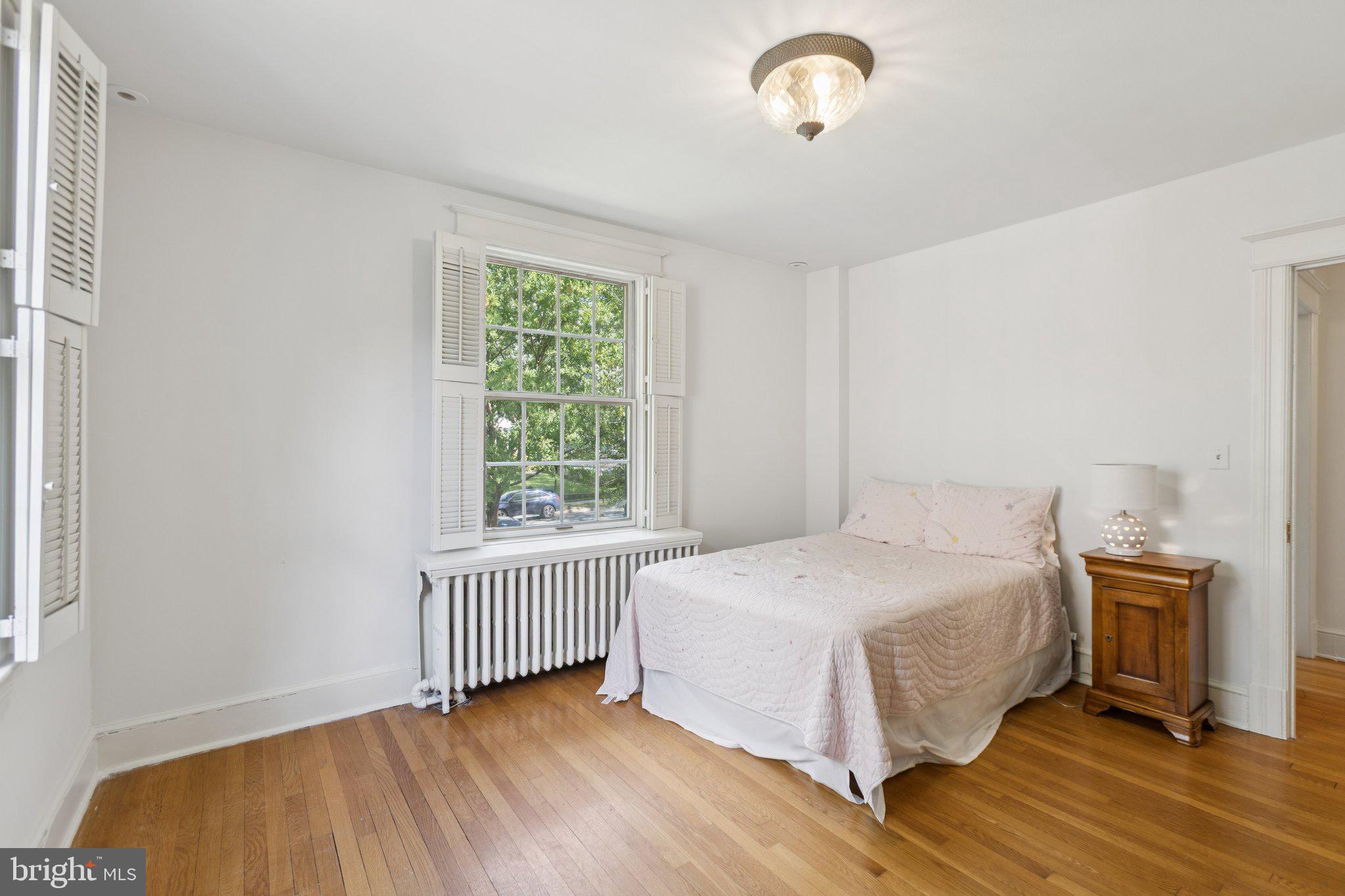 CHEVY CHASE VILLAGE - Residential
