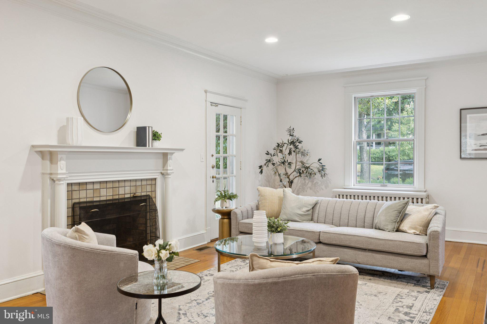 CHEVY CHASE VILLAGE - Residential