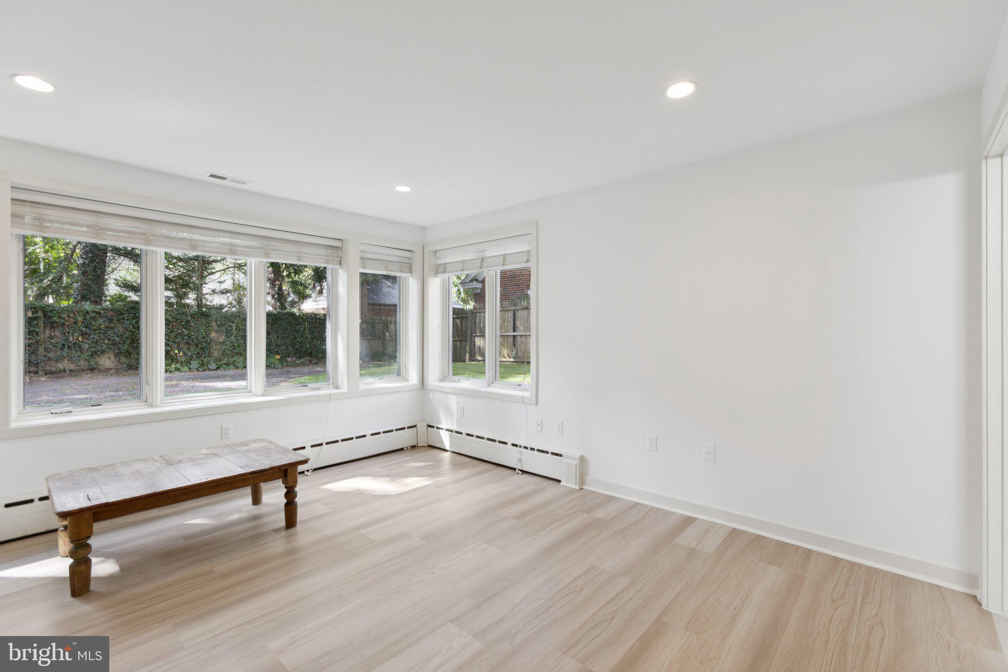 CHEVY CHASE VILLAGE - Residential