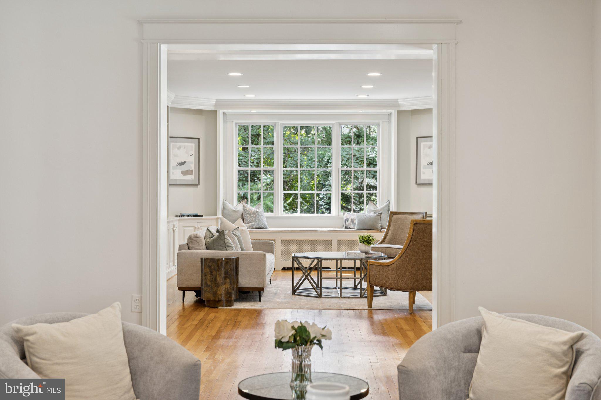 CHEVY CHASE VILLAGE - Residential