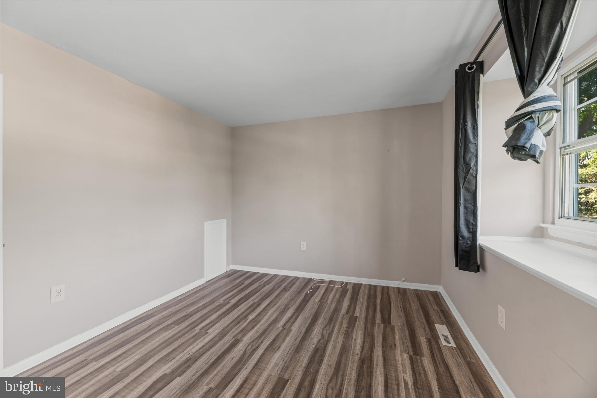 SUSSEX SQUARE CONDO - Residential