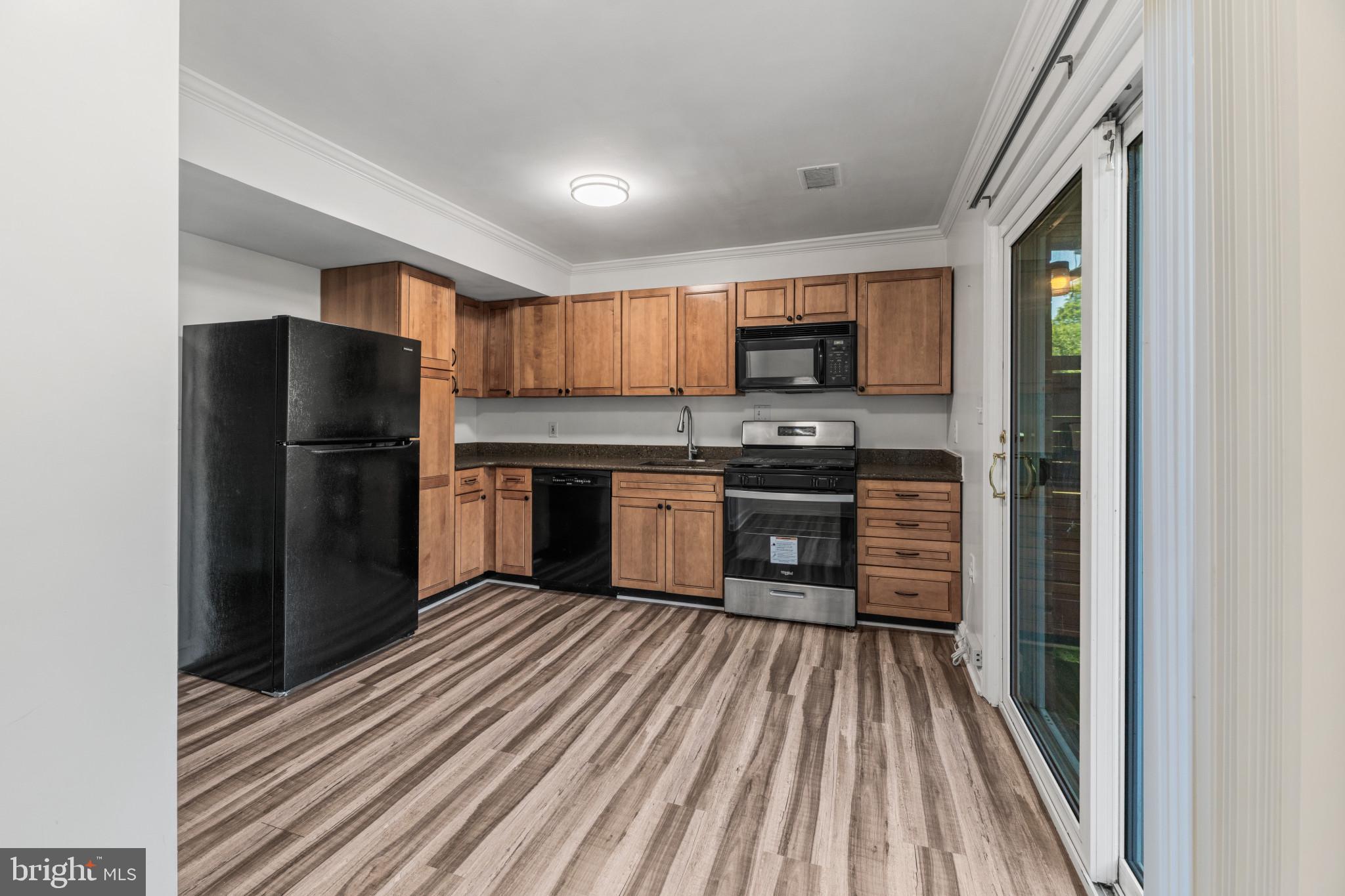 SUSSEX SQUARE CONDO - Residential