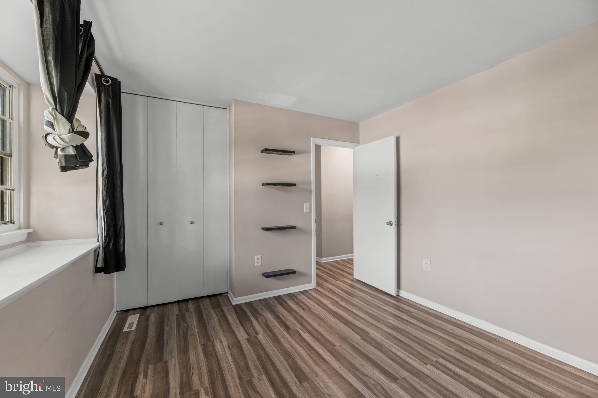 SUSSEX SQUARE CONDO - Residential