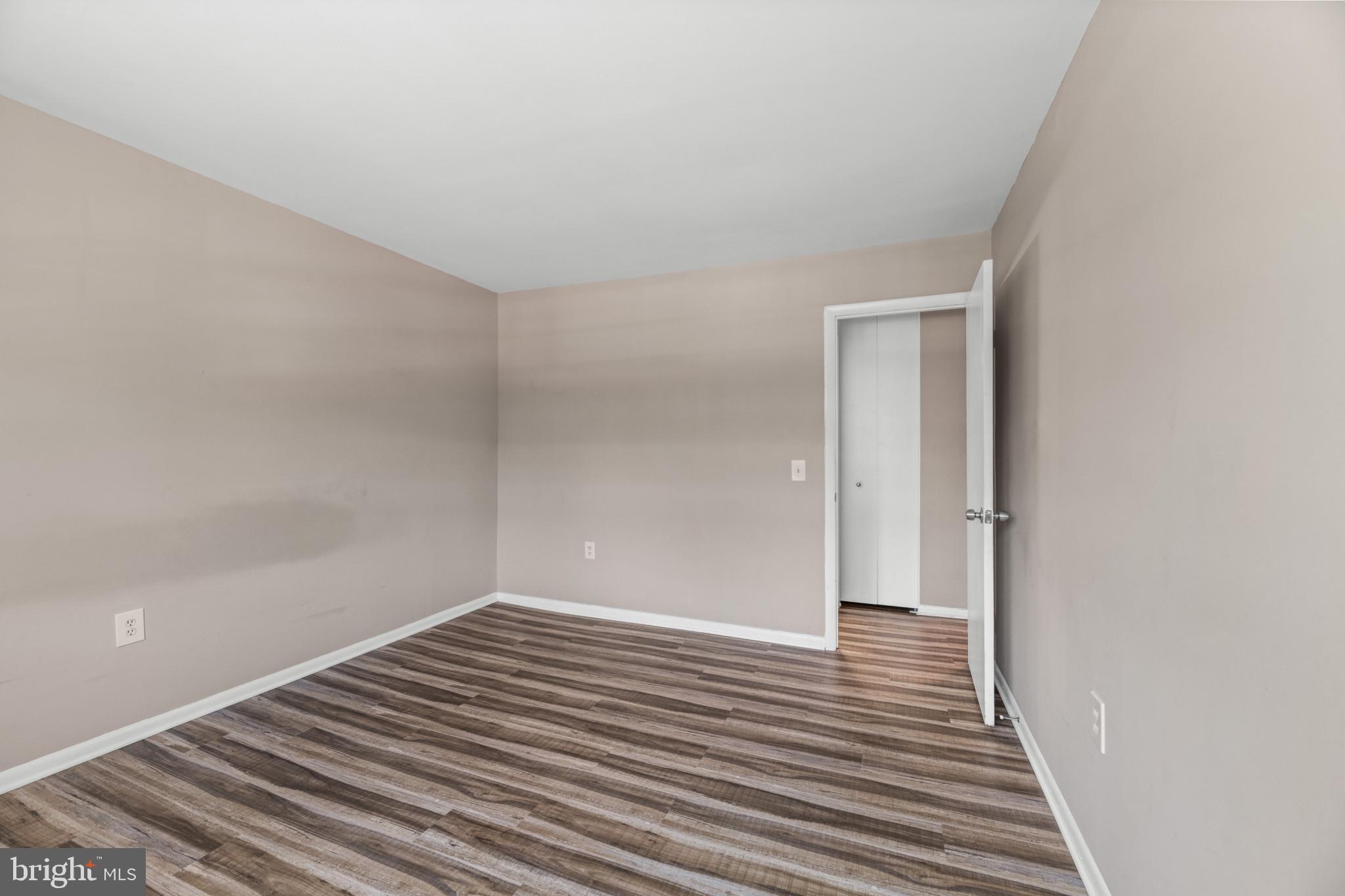 SUSSEX SQUARE CONDO - Residential