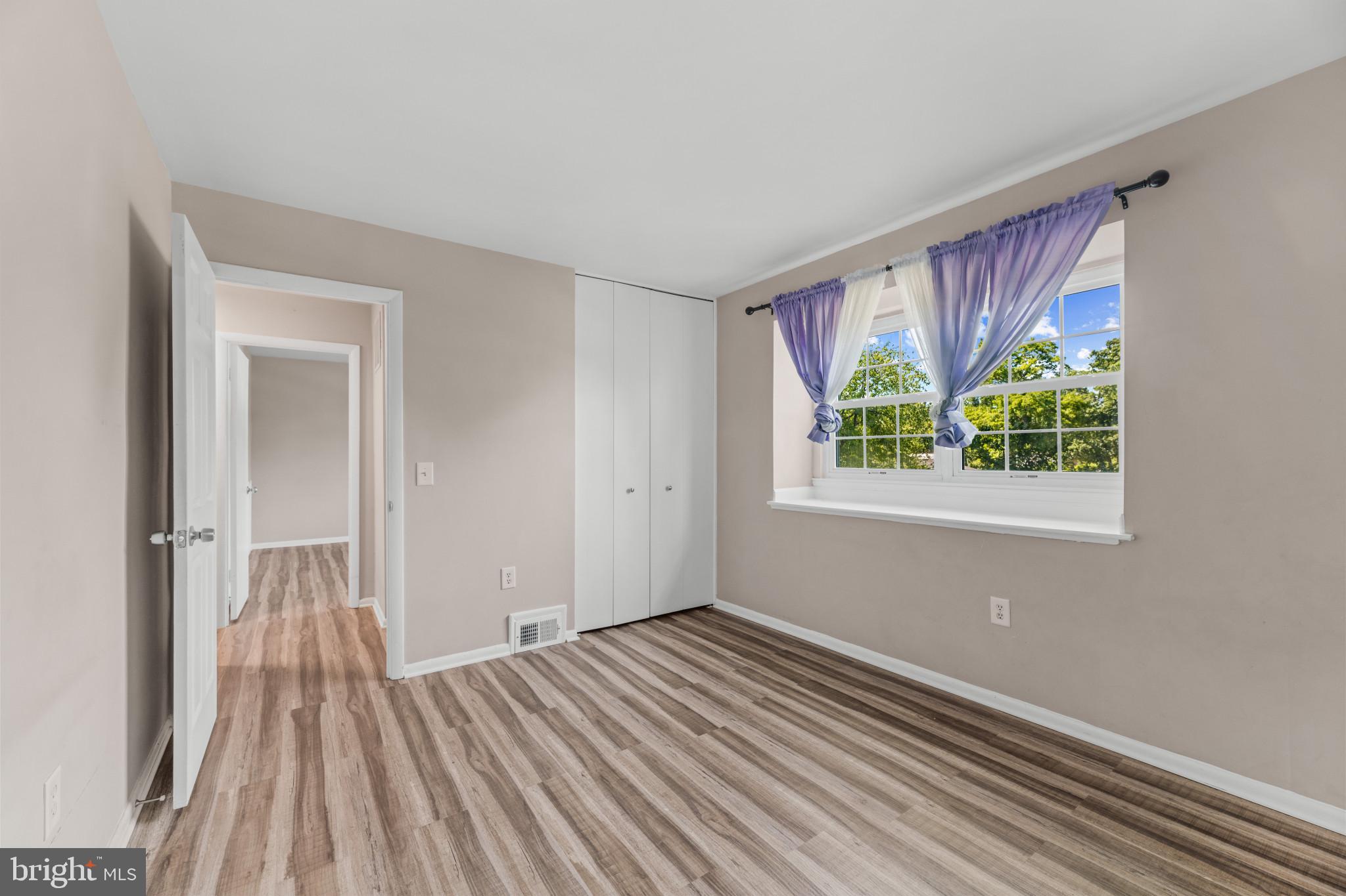 SUSSEX SQUARE CONDO - Residential