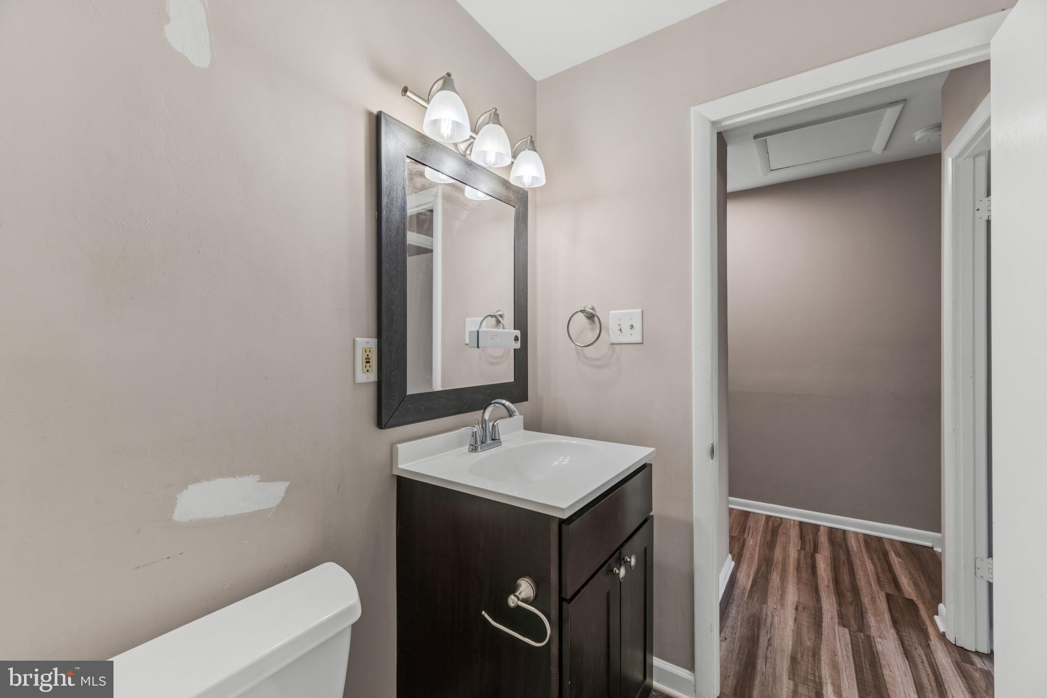 SUSSEX SQUARE CONDO - Residential