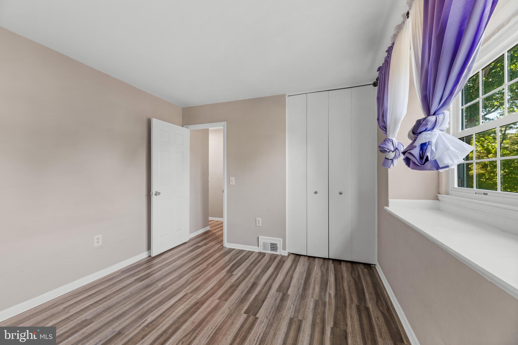 SUSSEX SQUARE CONDO - Residential