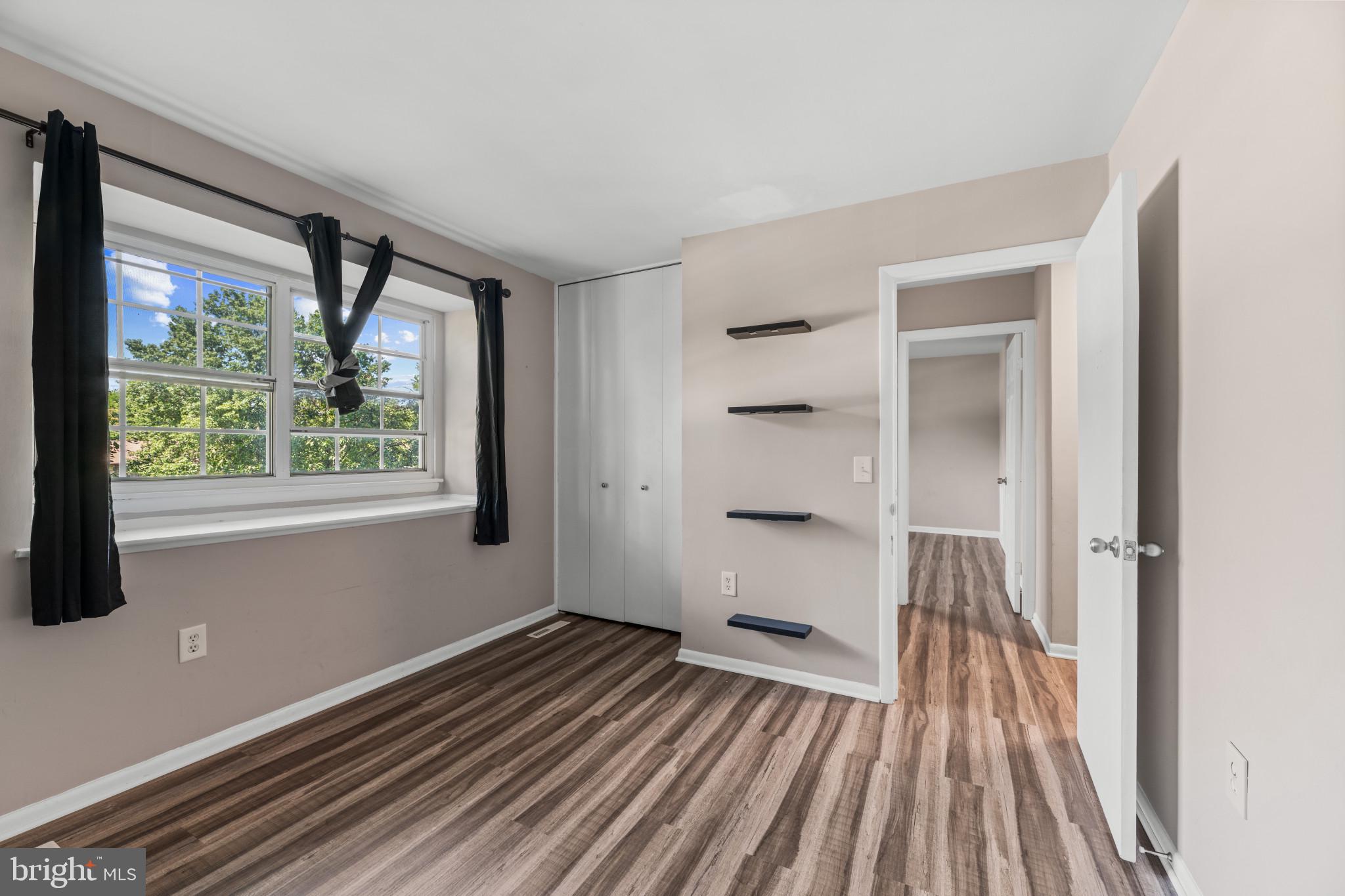 SUSSEX SQUARE CONDO - Residential