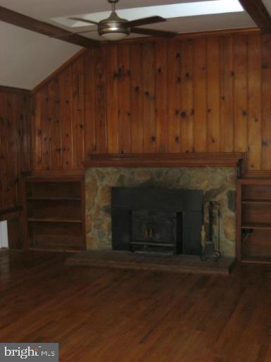 LAKE JACKSON - Residential Lease