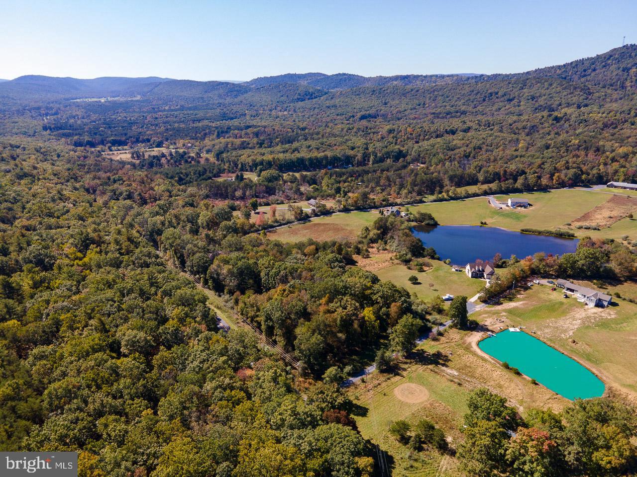 QUAKER LAKE SUBDIVISION - Land
