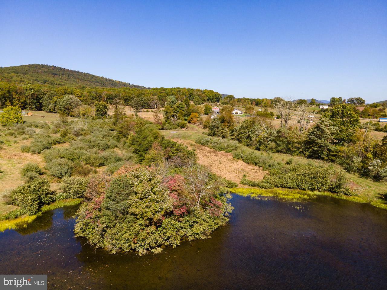 QUAKER LAKE SUBDIVISION - Land