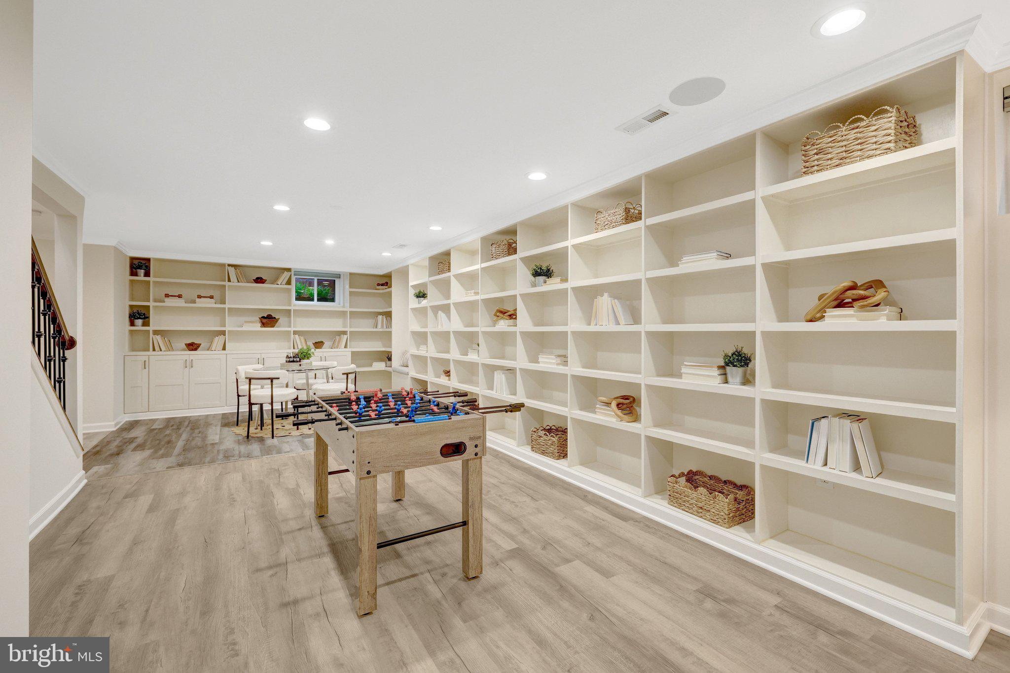 LINDSAY PARK - Residential