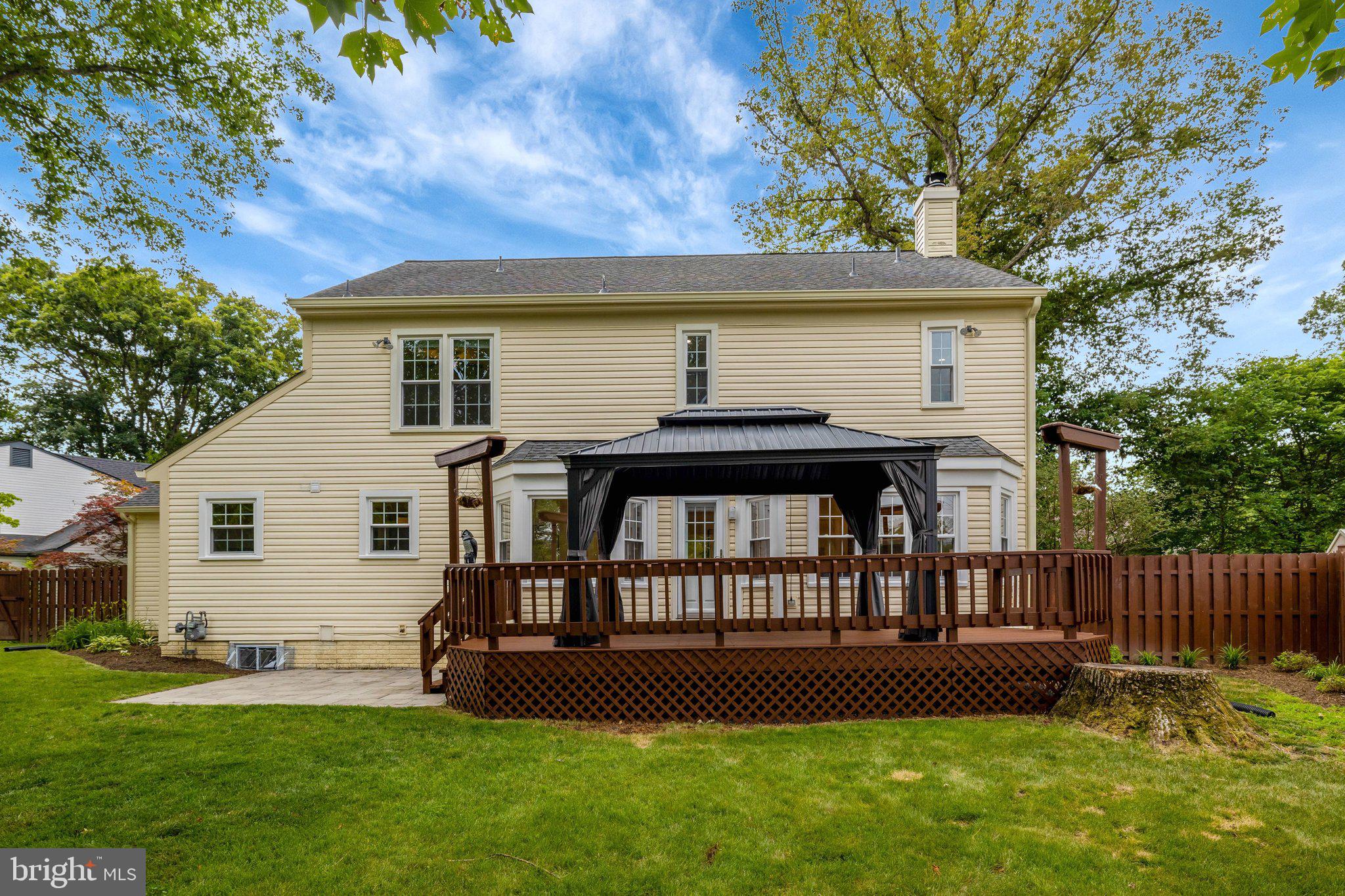LINDSAY PARK - Residential