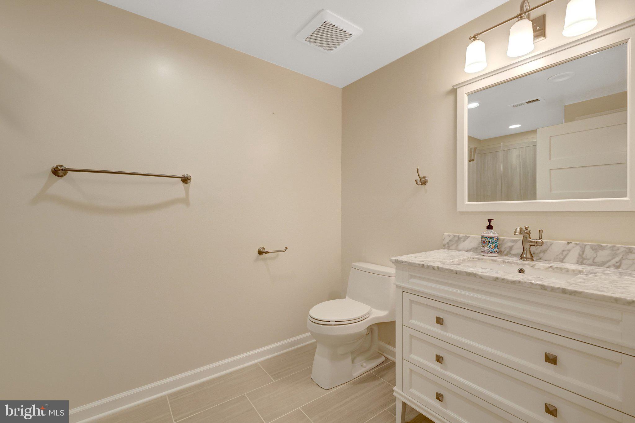 LINDSAY PARK - Residential