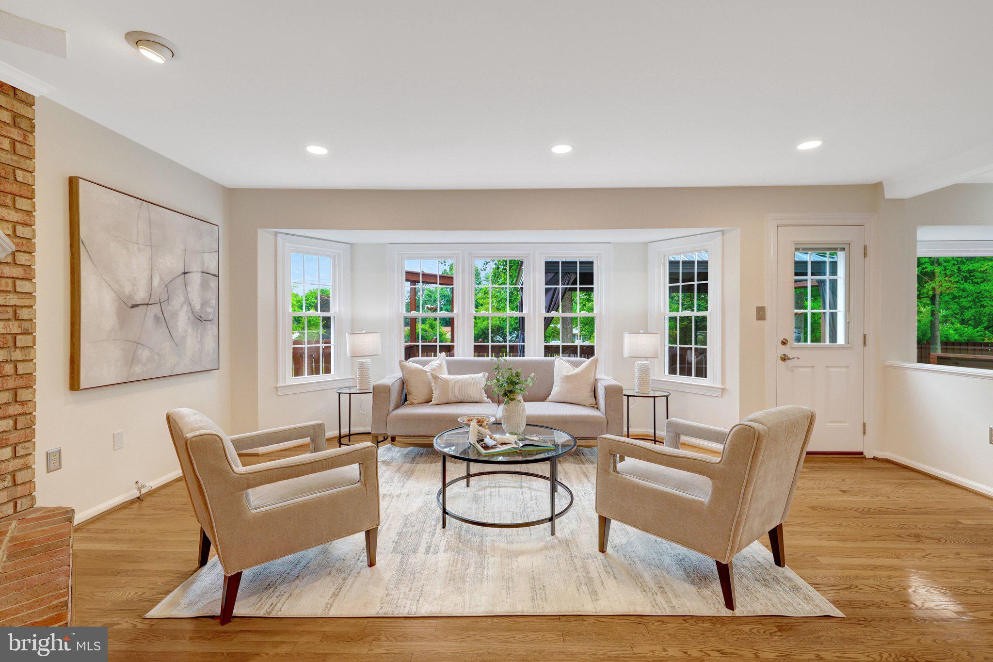 LINDSAY PARK - Residential