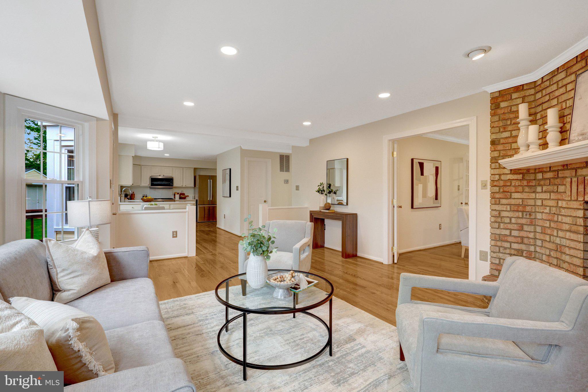 LINDSAY PARK - Residential