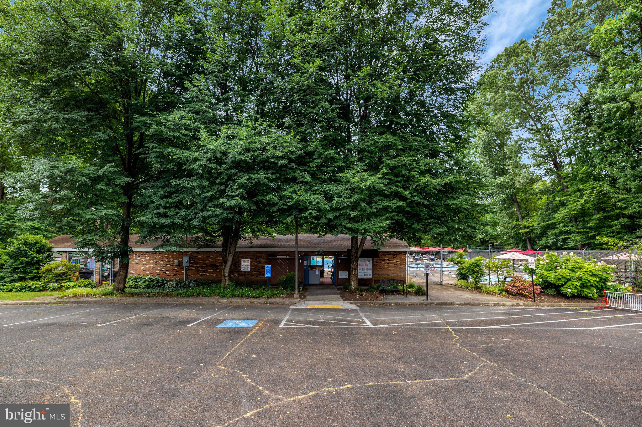 LINDSAY PARK - Residential
