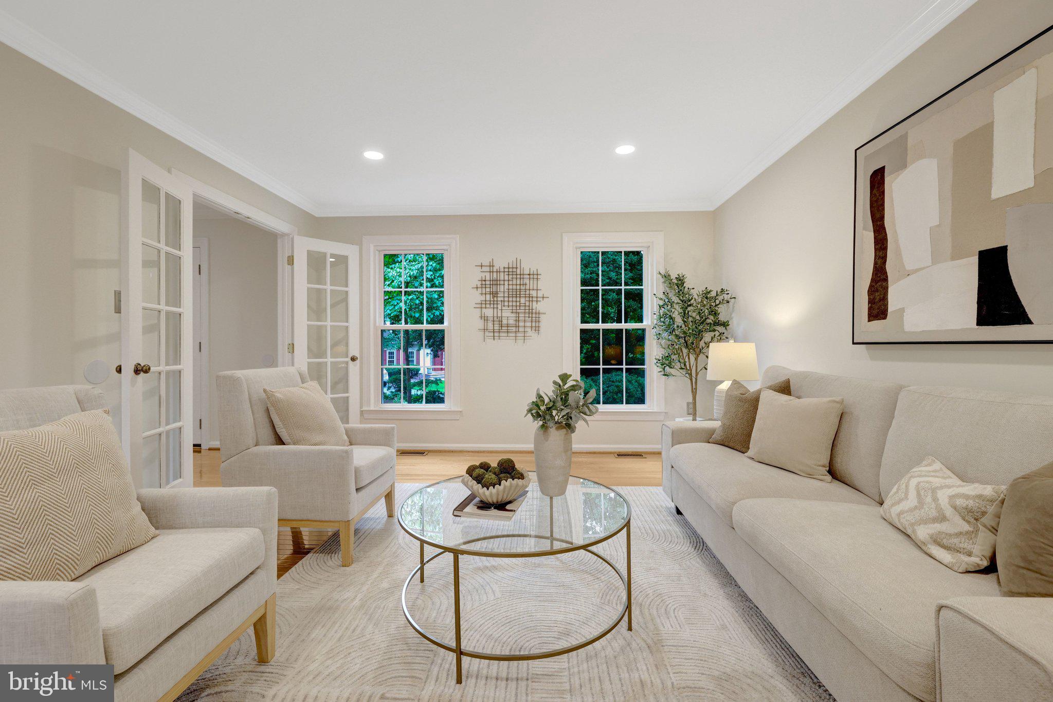 LINDSAY PARK - Residential