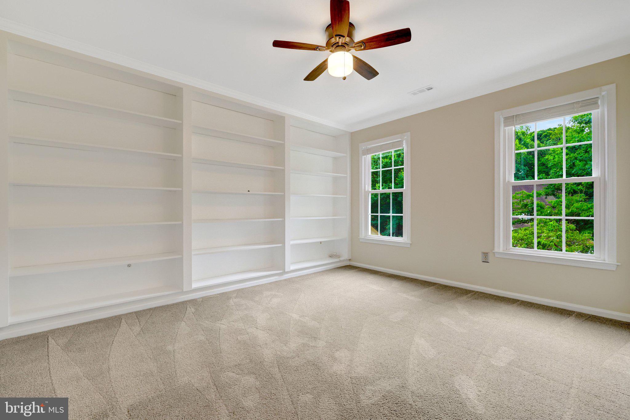 LINDSAY PARK - Residential