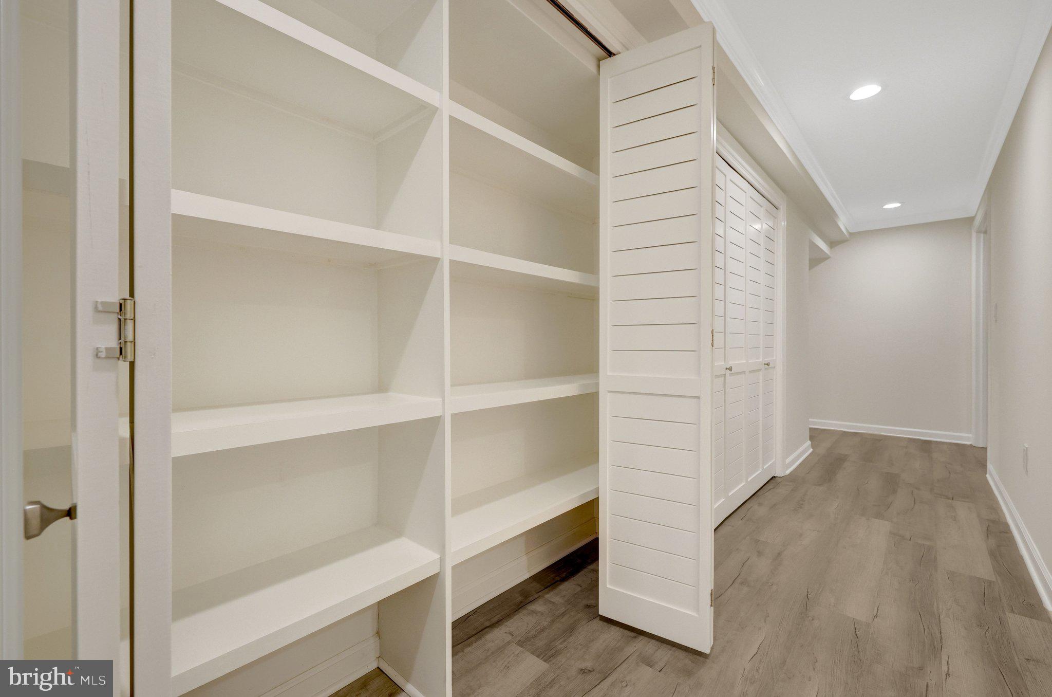 LINDSAY PARK - Residential