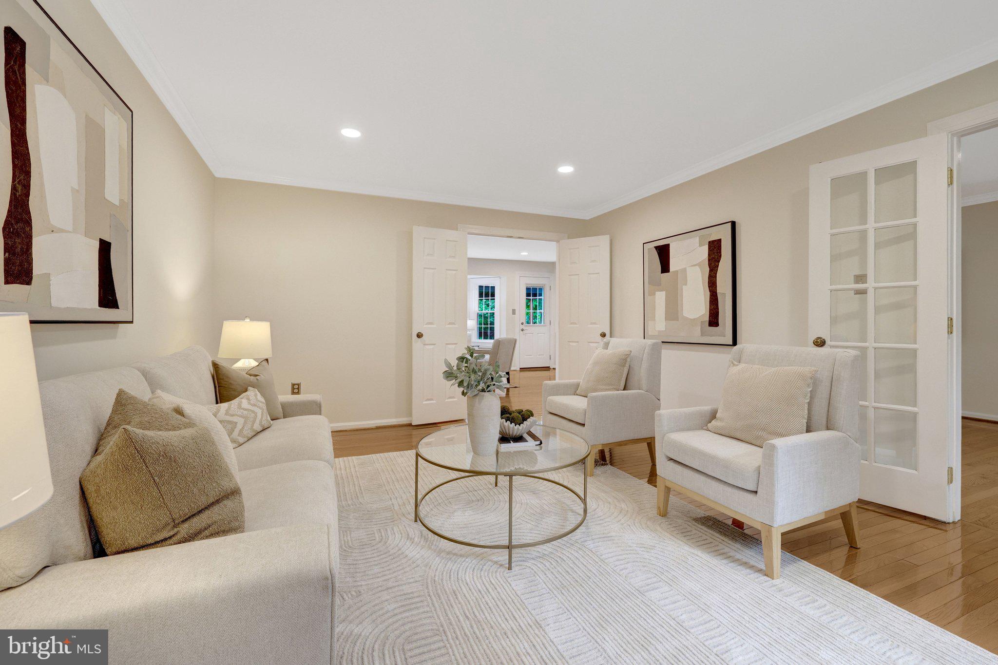 LINDSAY PARK - Residential