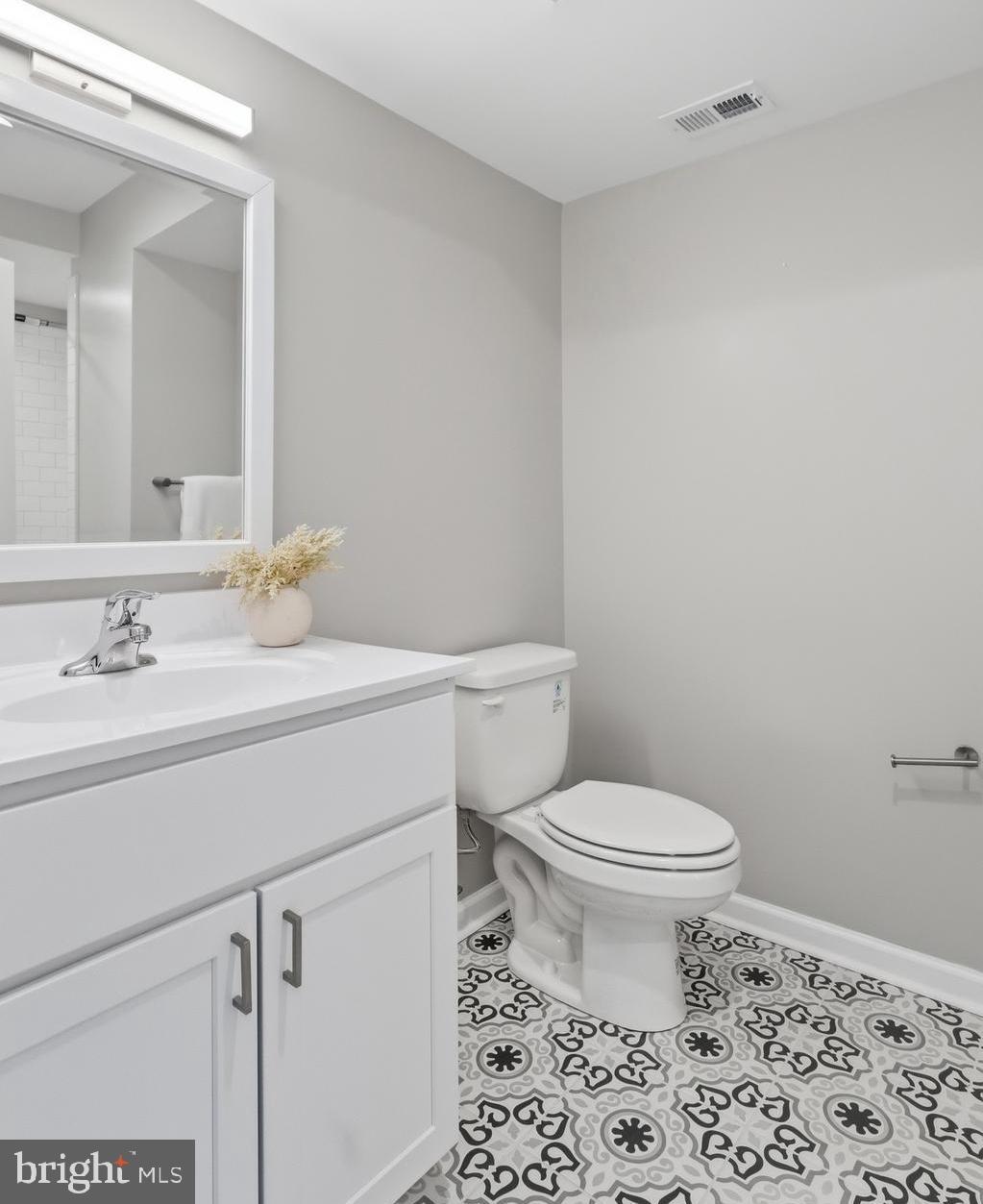 JOHNSTON SQUARE - Residential