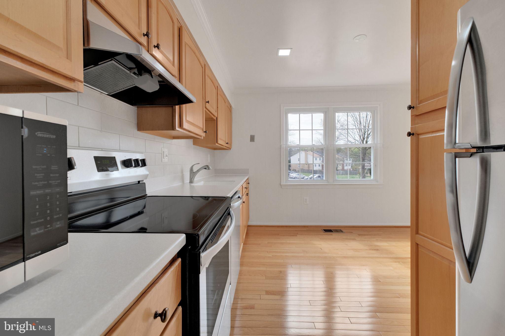 BURKE STATION SQUARE - Residential Lease
