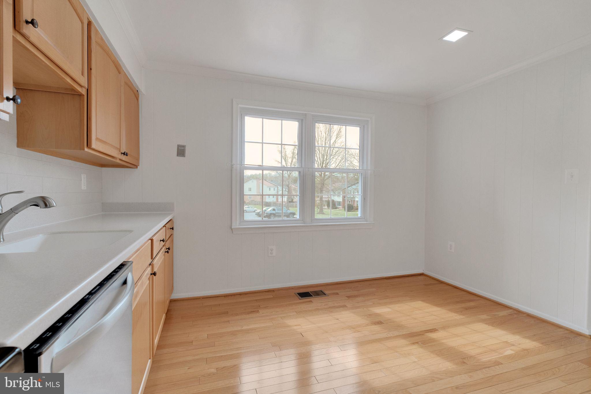 BURKE STATION SQUARE - Residential Lease