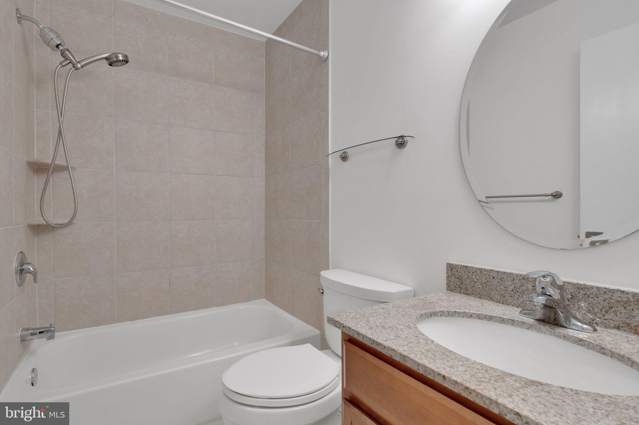 BURKE STATION SQUARE - Residential Lease