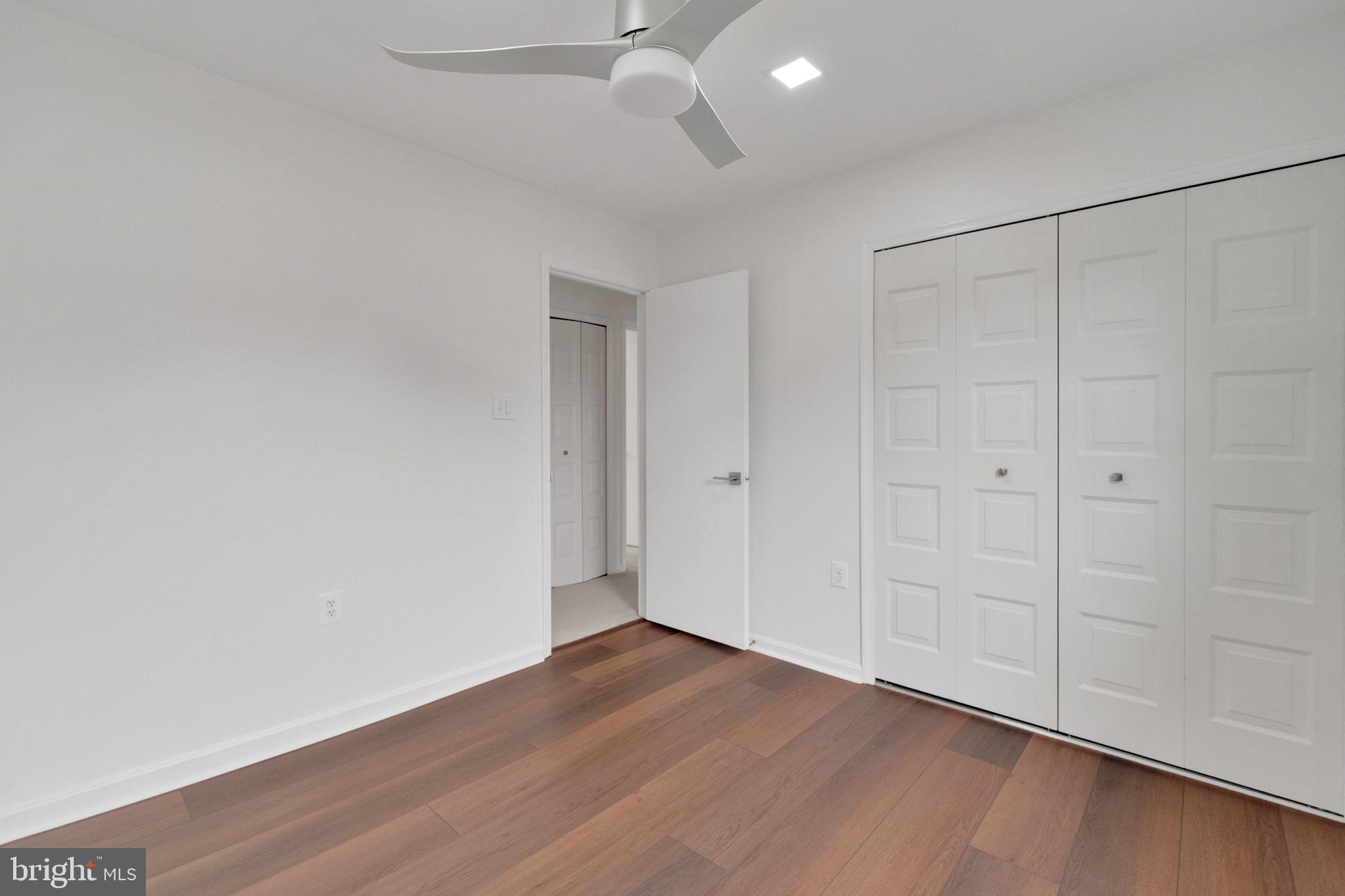 BURKE STATION SQUARE - Residential Lease