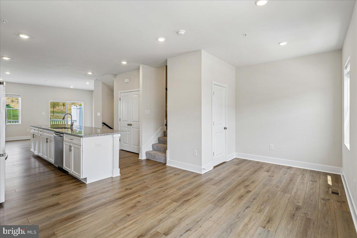 SYCAMORE RIDGE - Residential