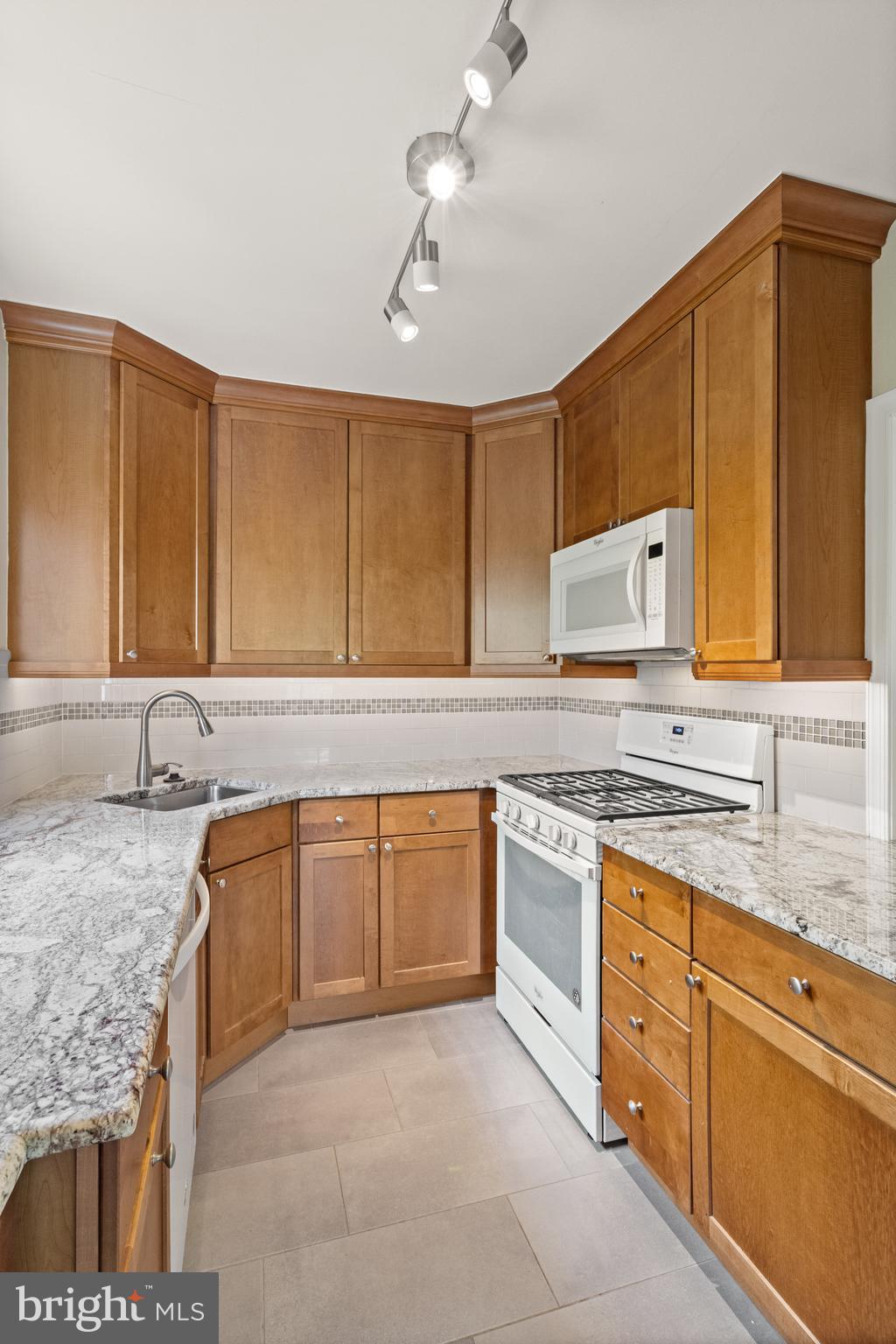 PARKFAIRFAX - Residential Lease