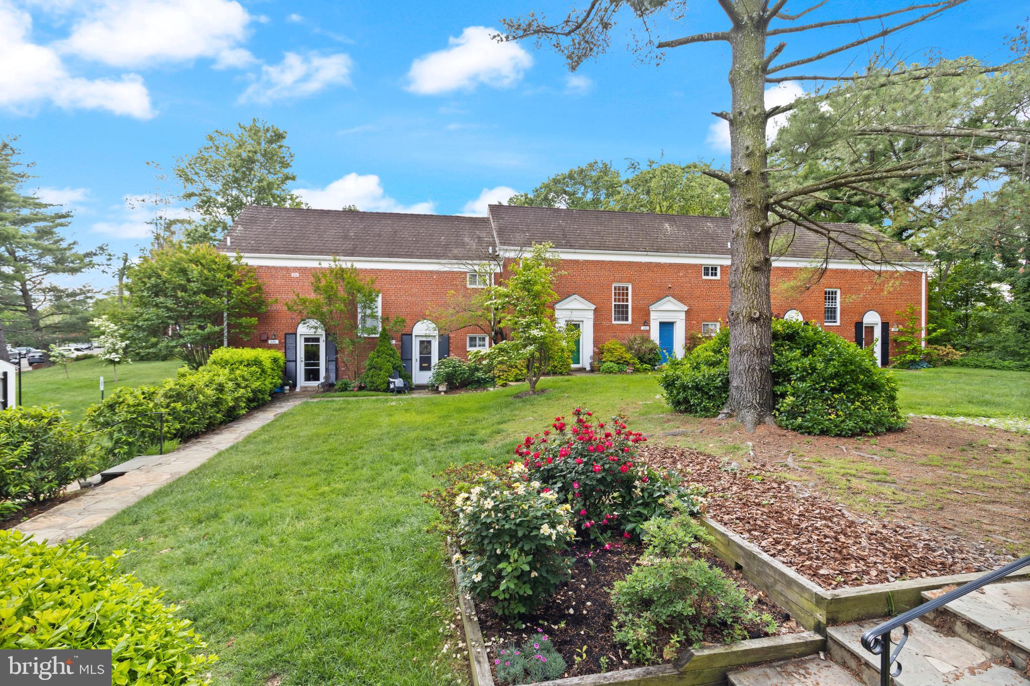 PARKFAIRFAX - Residential Lease