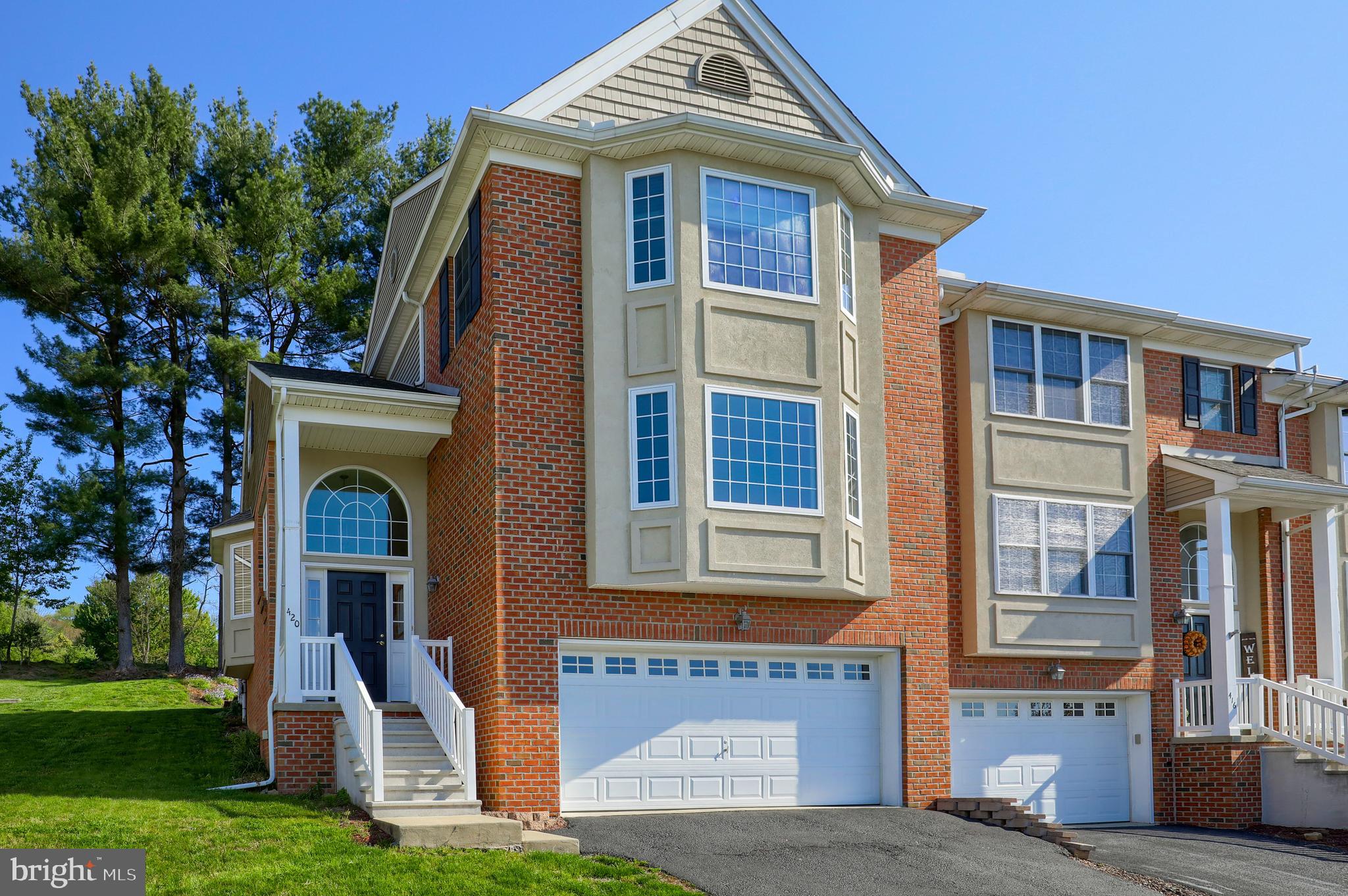 SUMMIT HILLS - Residential